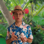 Spectacle participatif d'initiation à la marionnette, les arts de la marionnette dans un monde en miniature.